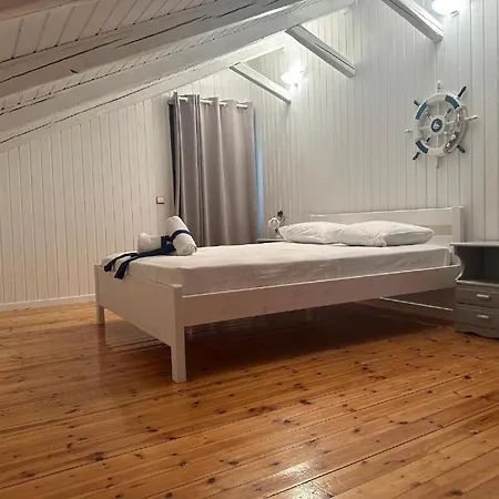 Whitehome Vasiliki